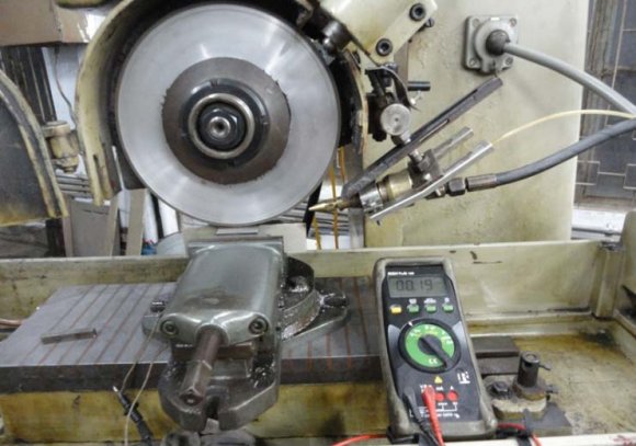Fig. 3 : Variation of Surface roughness under dry and MQL condition for AISI 1045 steel with Alumina wheel